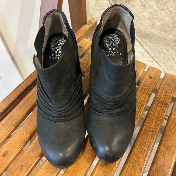 Vince Camuto Bronco Ankle Boots Shoes Womens Black Leather Booties Ruched 8.5 - Picture 2 of 8